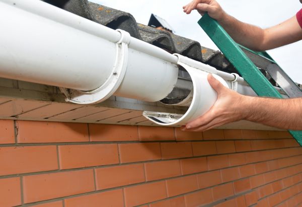 Gutter Maintenance in Sun City