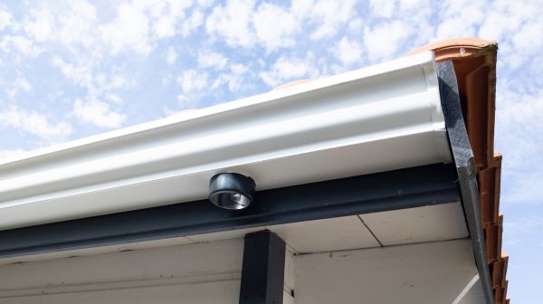 Seamless Gutters Installation in Sun City