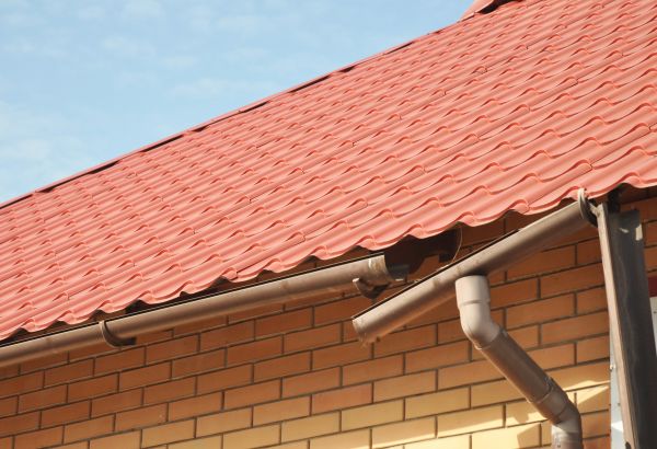 Loose Gutter Repair in Sun City
