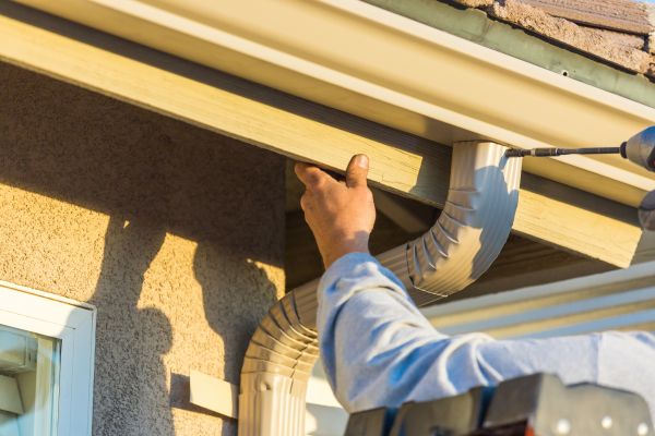 Aluminum Rain Gutter Service in Sun City